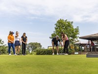 Golfles in groep voor beginners