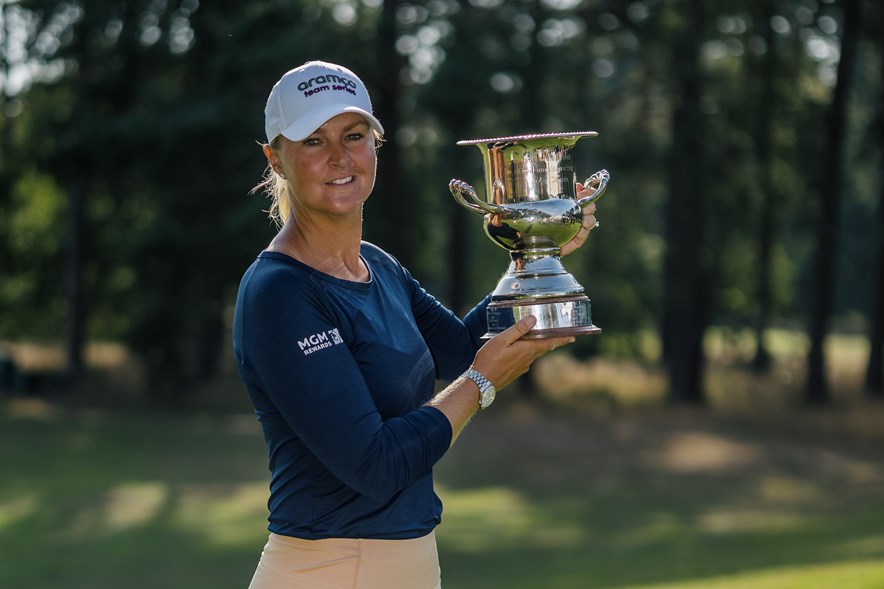 13 anna-nordqvist-met-trofee approach golf 2022