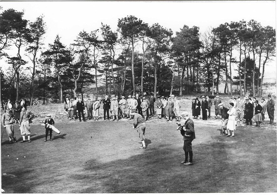 Opening van de 9-holes golfbaan van de Hattemse