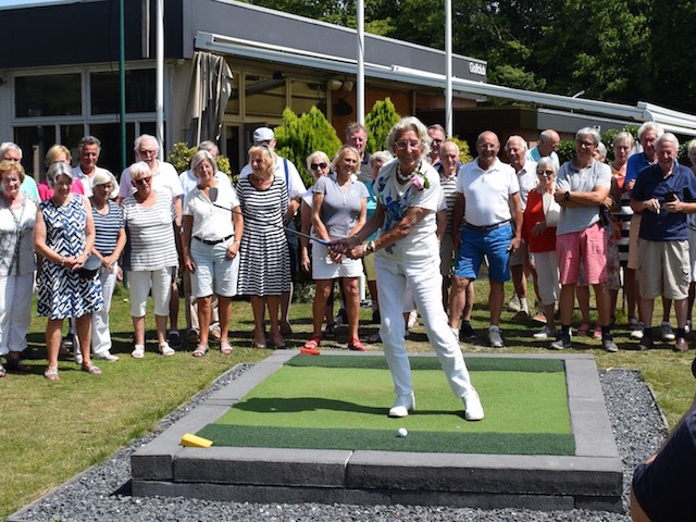 100 jaar oude golfster susan