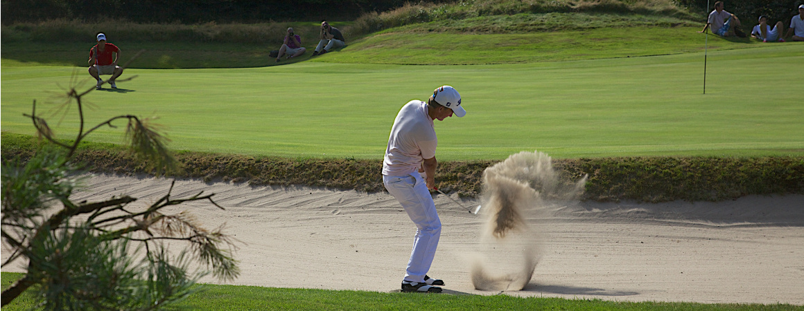 Wat is een 'aangepaste bruto score' en wat is een 'netto double bogey'?
