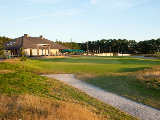 terras op golfbaan